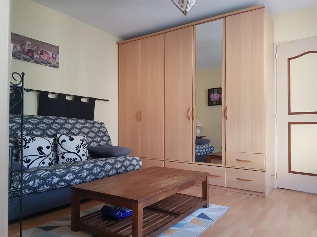 Charmante Maisonnette 2 Personnes Avec Wifi Surgères エクステリア 写真