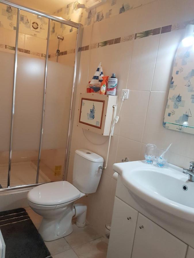 Charmante Maisonnette 2 Personnes Avec Wifi Surgères エクステリア 写真